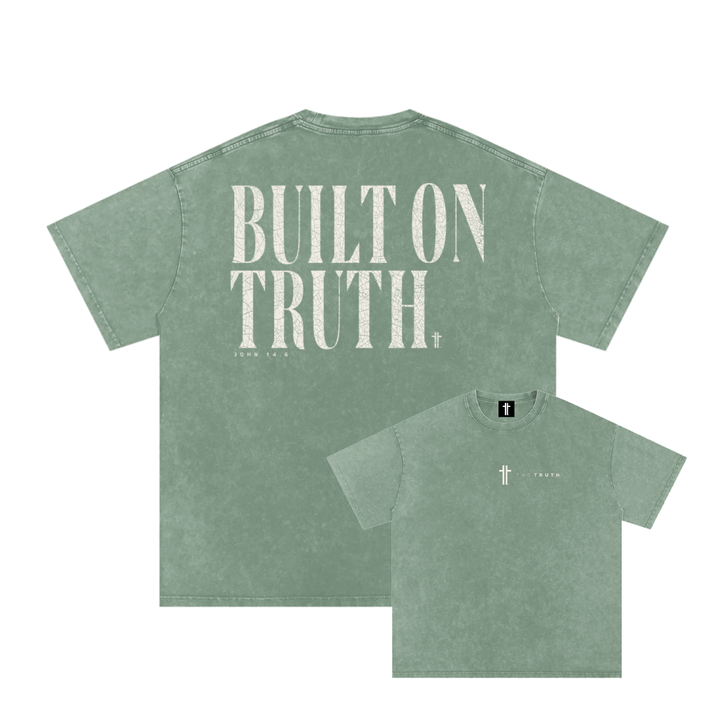 BUILT ON TRUTH Oversized T-Shirt (Light)